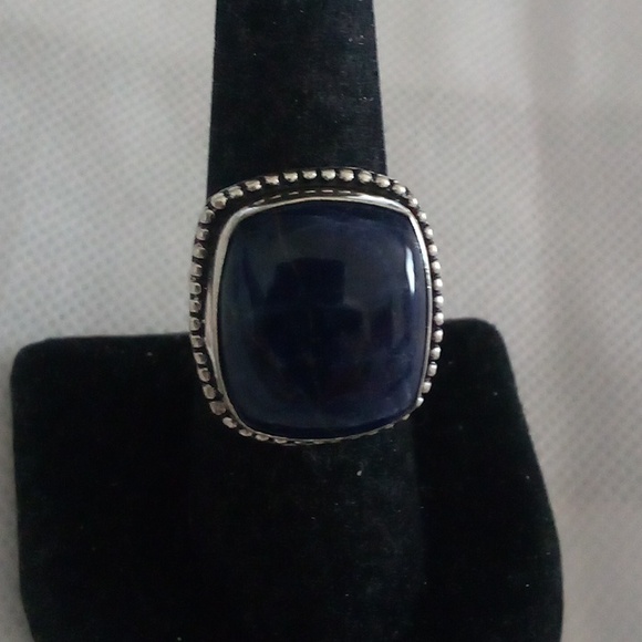 Super pretty natural sodalite ring Size 6.75🤗 - Picture 2 of 5